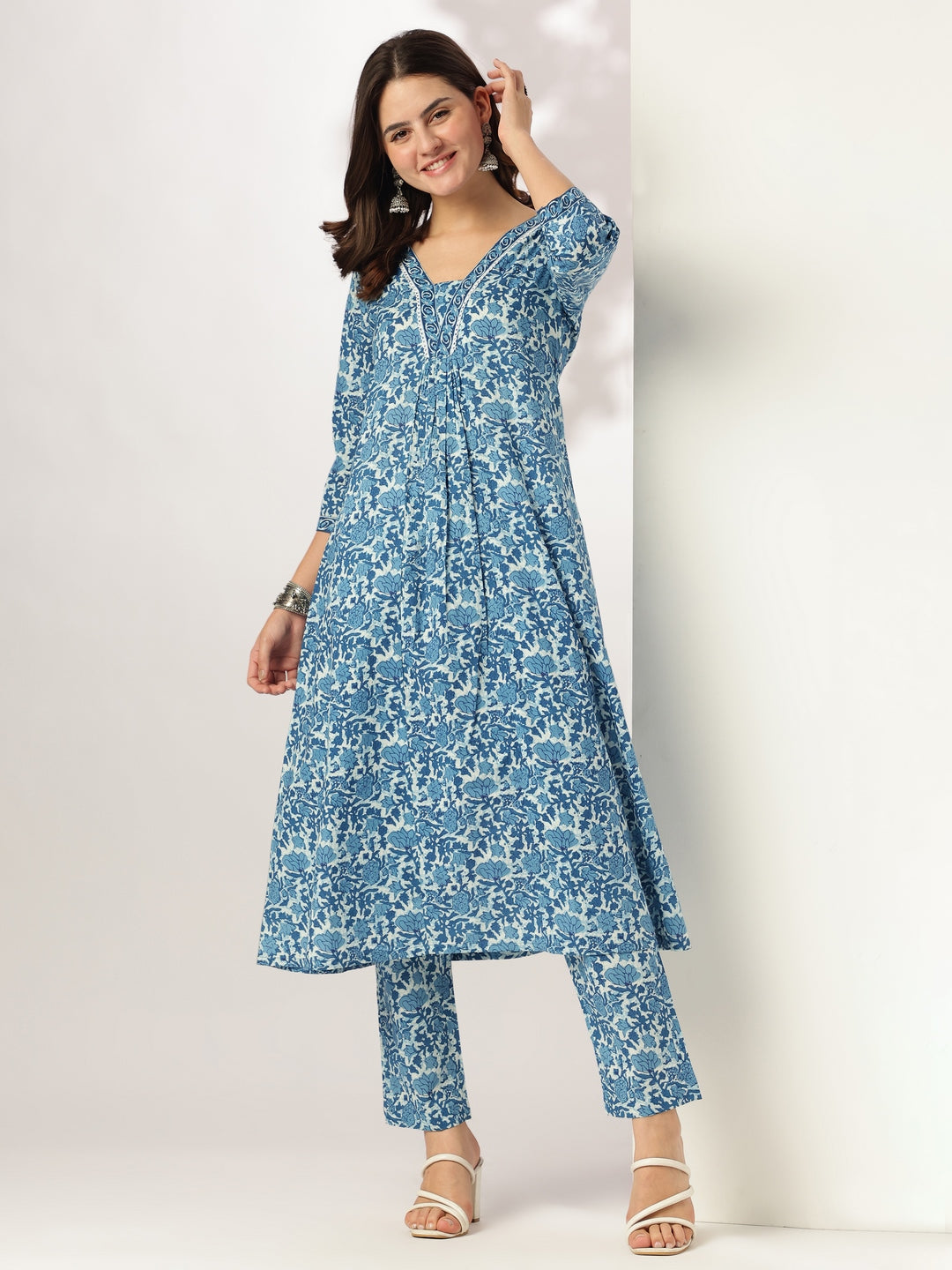 Ninnique Women's Indigo Pure Cotton Floral Printed A-line Kurta Pant Set