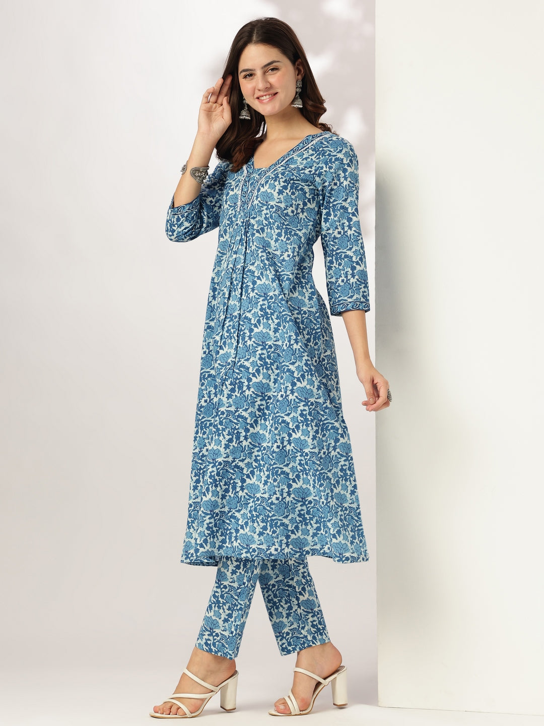 Ninnique Women's Indigo Pure Cotton Floral Printed A-line Kurta Pant Set