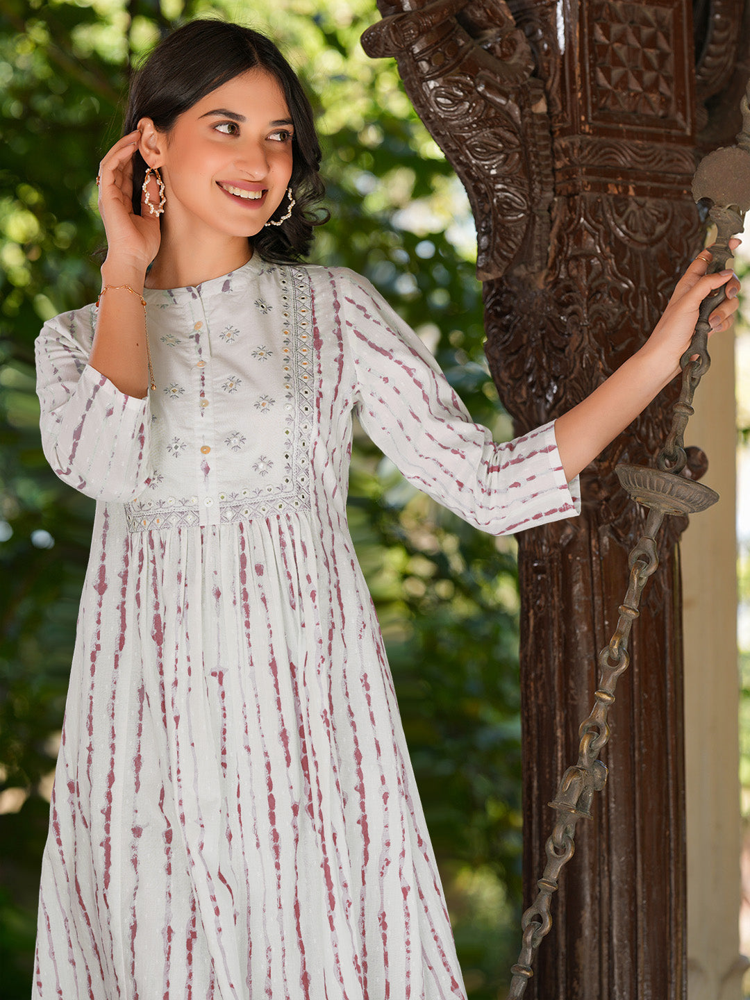 Ninnique Women's White Pure Cotton Tie & Dye With Mirror Work A-line Kurta Pant Set