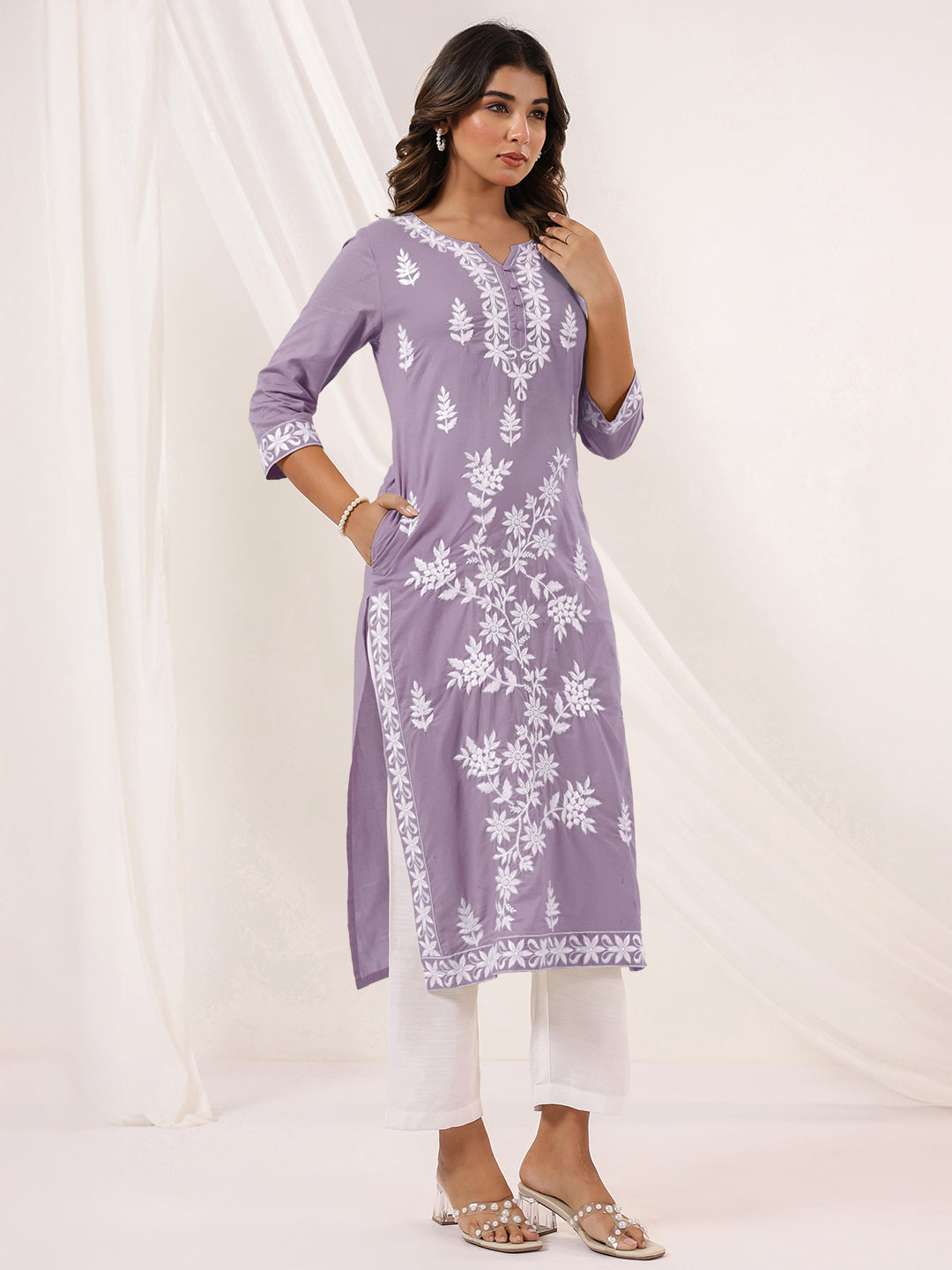 Ninnique Women's Light Purple Pure Cotton Embroidered Straight Kurta