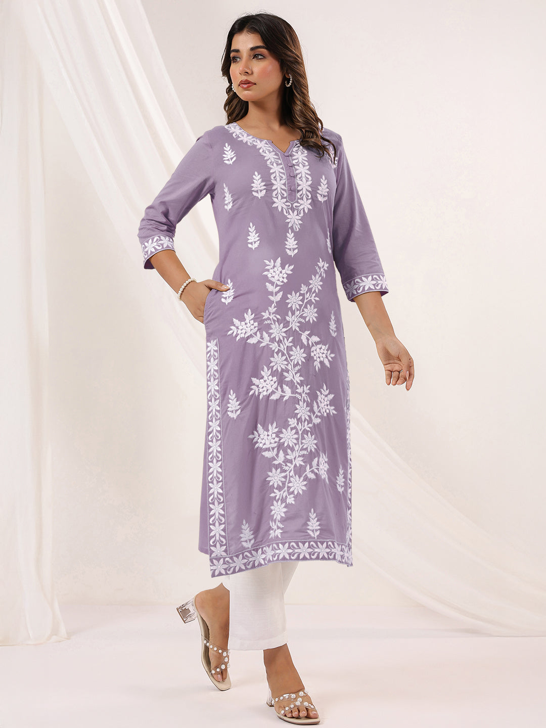 Ninnique Women's Light Purple Pure Cotton Embroidered Straight Kurta
