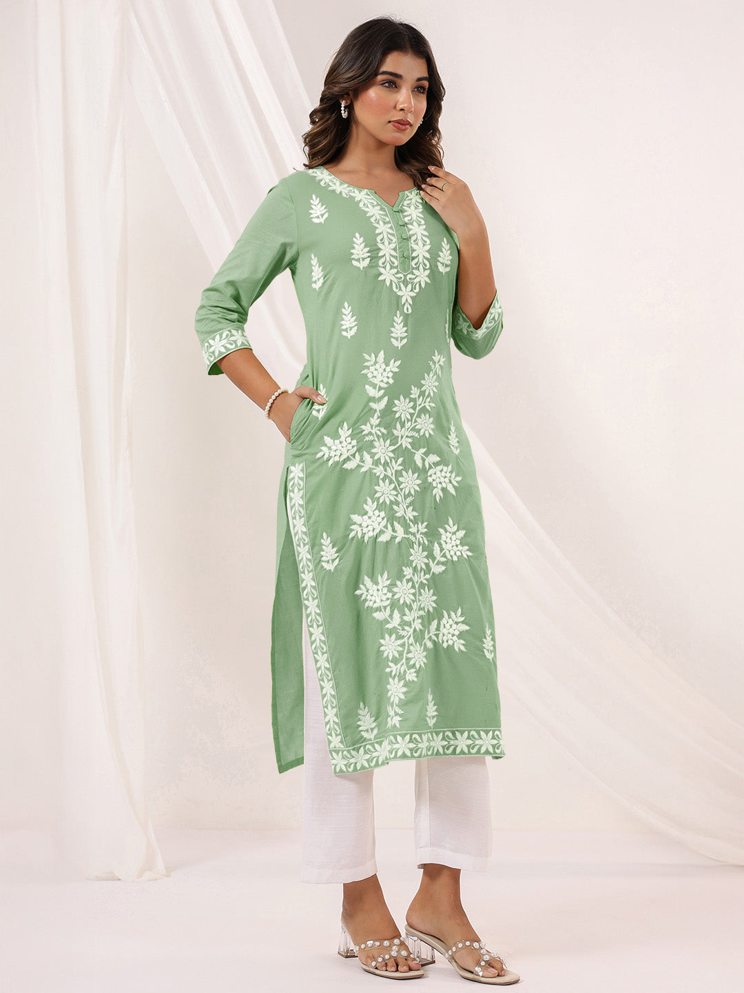 Ninnique Women's Light Green Pure Cotton Embroidered Straight Kurta
