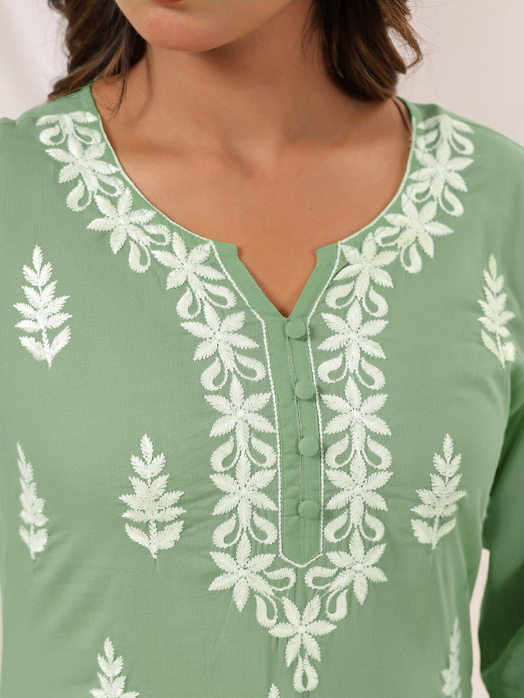 Ninnique Women's Light Green Pure Cotton Embroidered Straight Kurta