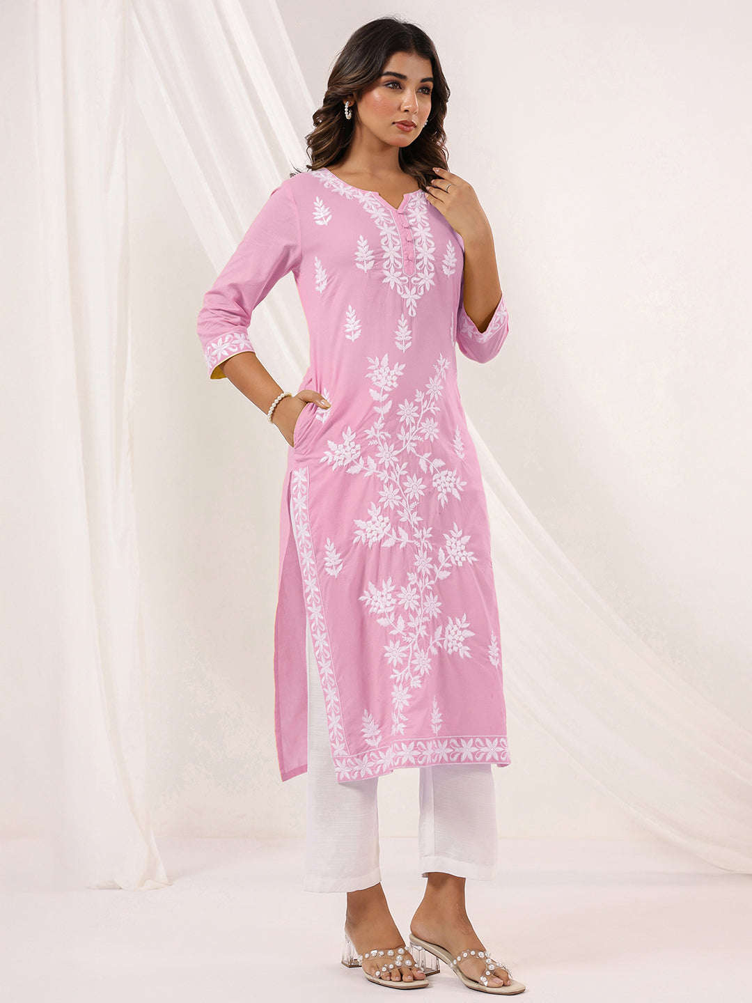 Ninnique Women's Light Pink Pure Cotton Embroidered Straight Kurta
