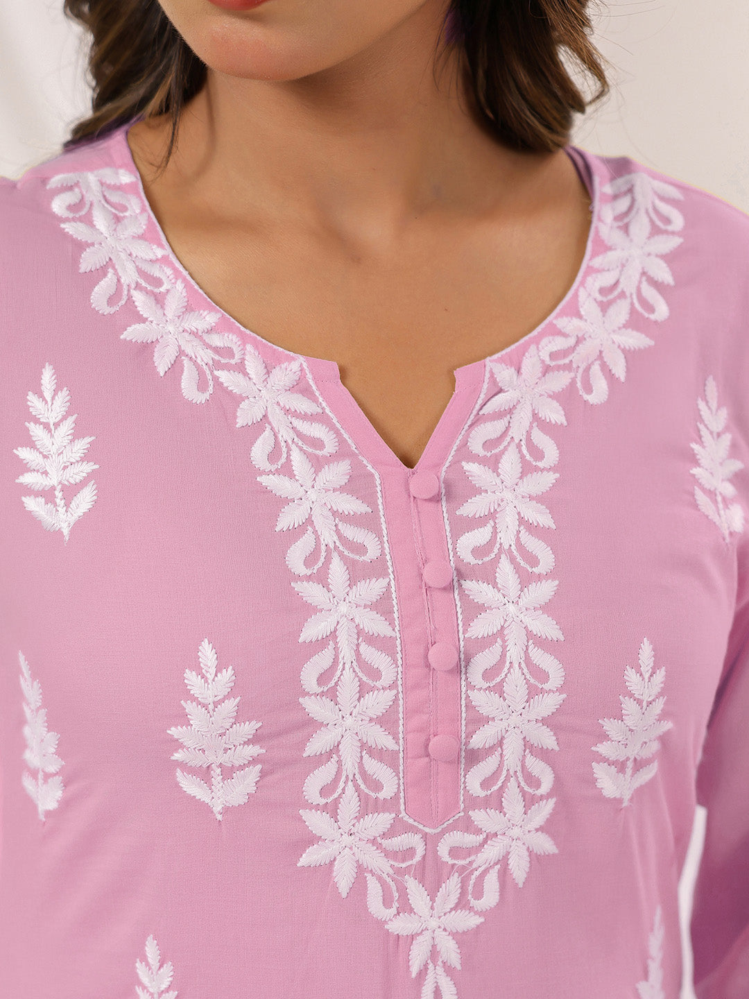 Ninnique Women's Light Pink Pure Cotton Embroidered Straight Kurta