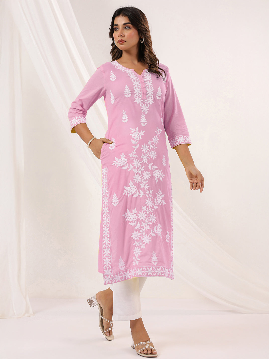 Ninnique Women's Light Pink Pure Cotton Embroidered Straight Kurta