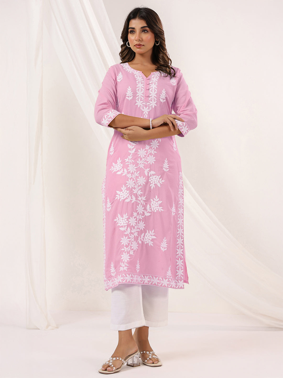 Ninnique Women's Light Pink Pure Cotton Embroidered Straight Kurta