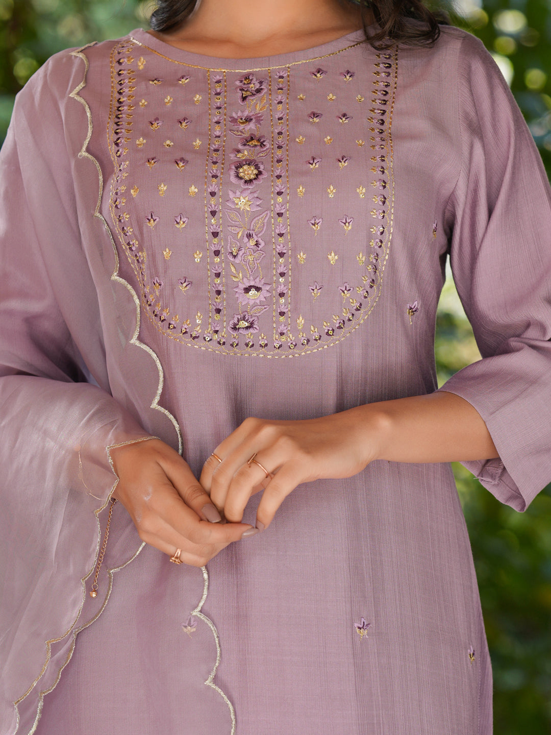Ninnique Women's Lavender Silk Blend Embroidered Straight Kurta Set