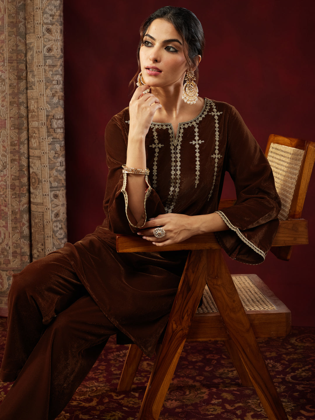 Ninnique Women's Brown Velvet Zari Embroidered Straight Co-ord Set