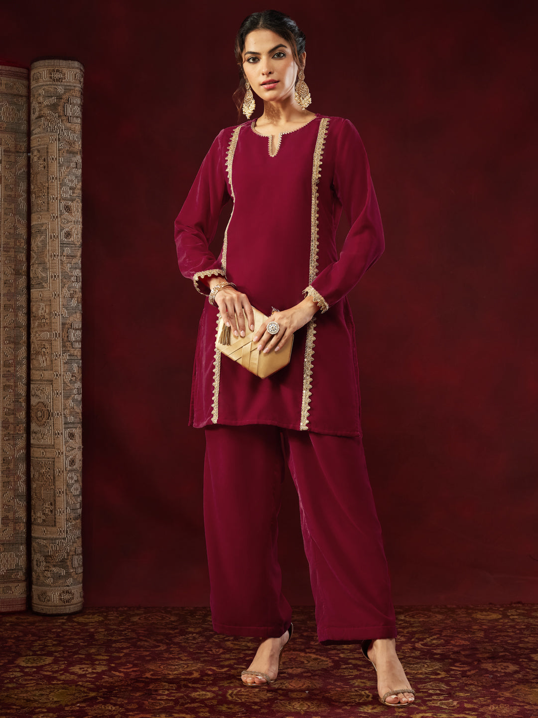 Ninnique Women's Pink Velvet Embellished Straight Co-ord Set
