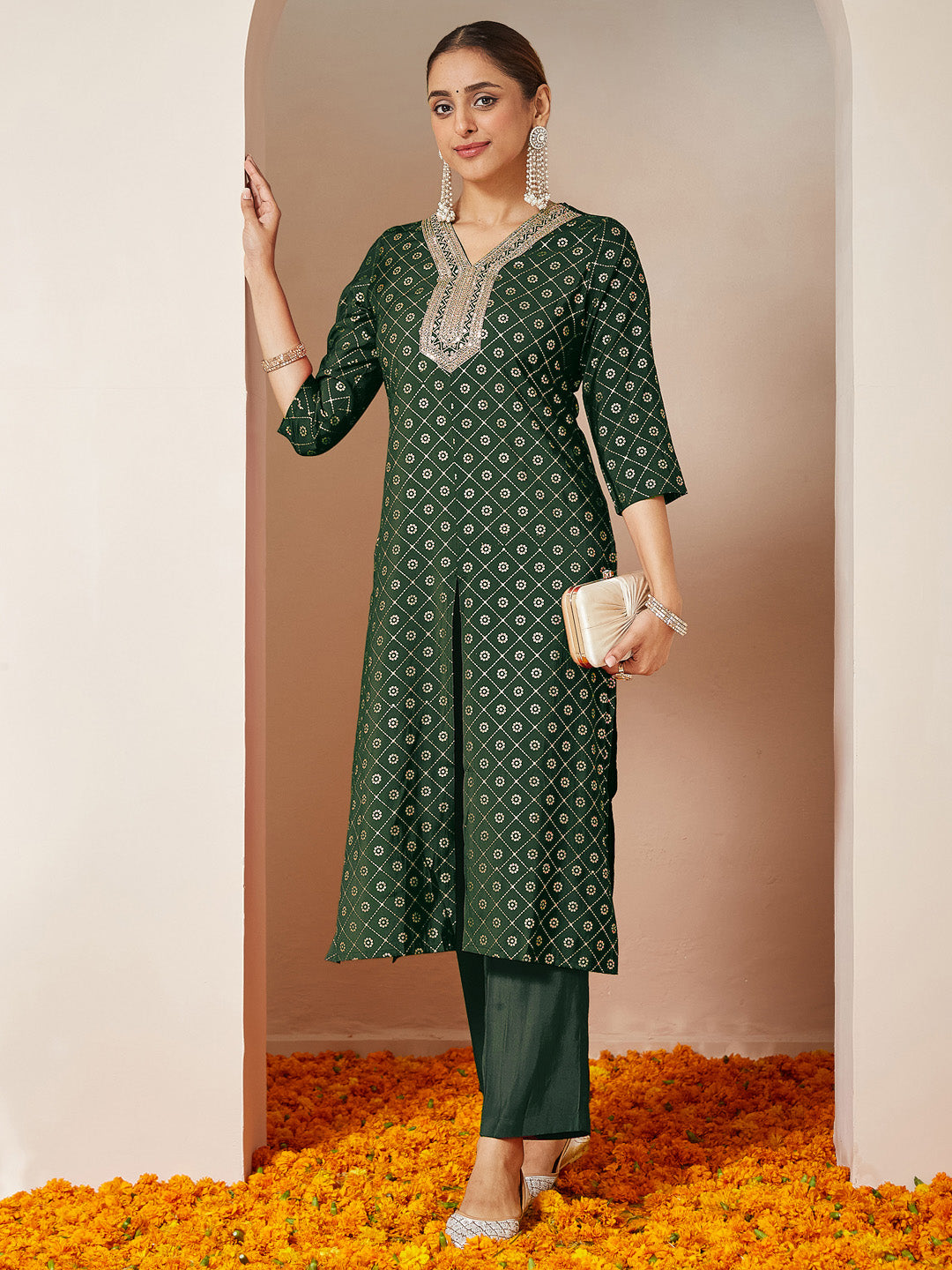 Ninnique Women's Dark Green Silk Blend Yoke Embroidered Straight Front-slit Kurta Pant Set