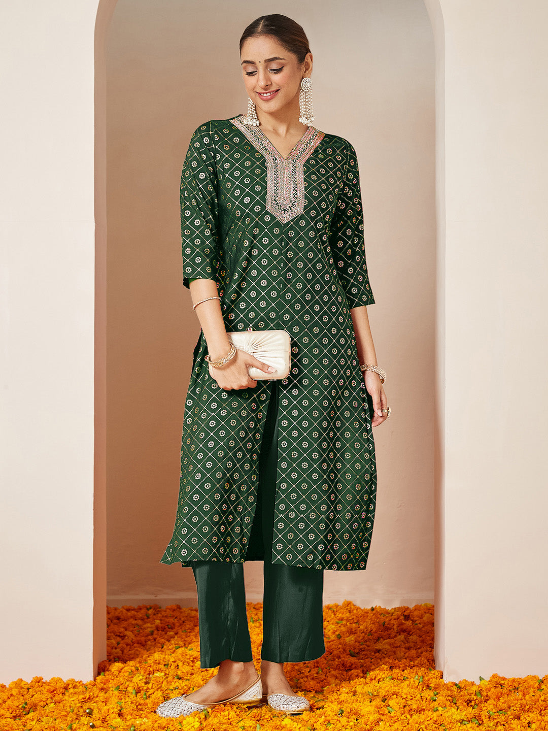 Ninnique Women's Dark Green Silk Blend Yoke Embroidered Straight Front-slit Kurta Pant Set
