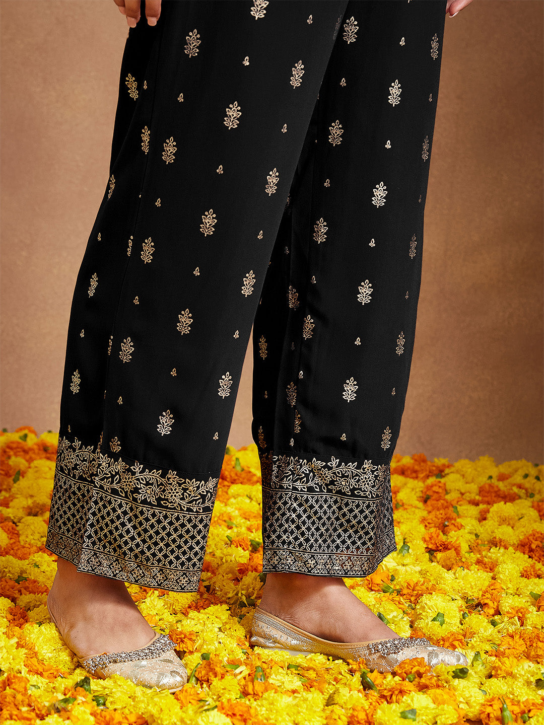 Ninnique Women's Black Georgette Embellished Foil Printed Front-open Tiered Kurta Pant Set