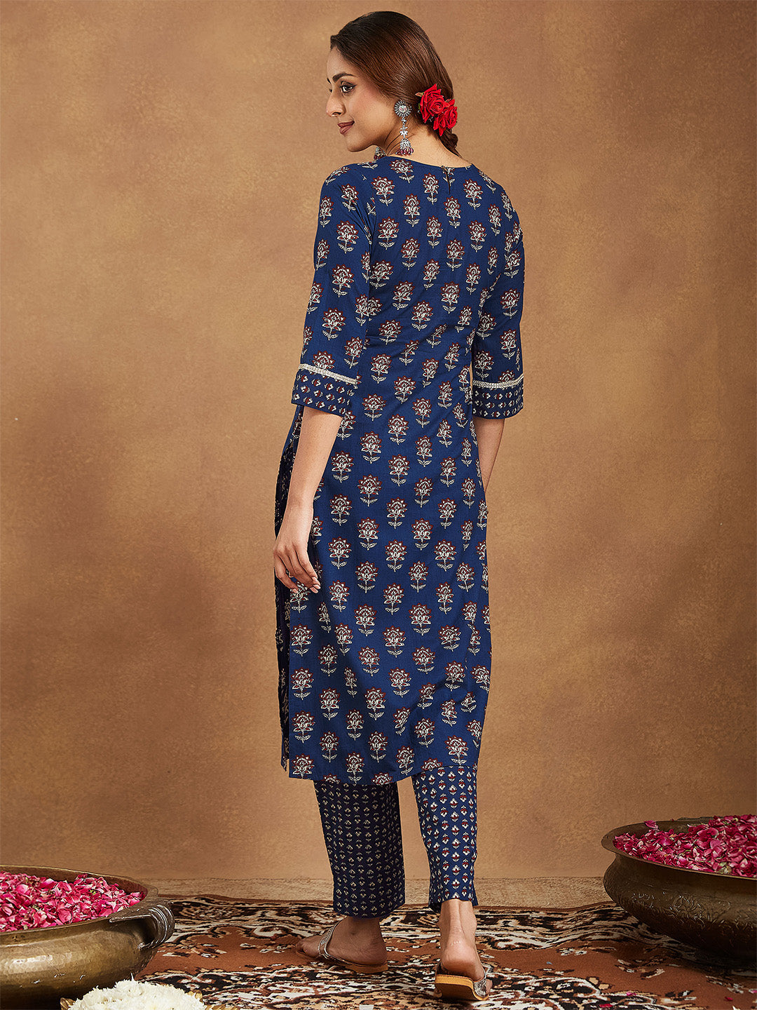 Ninnique Women's Dark Blue Pure Cotton Floral Printed Straight Kurta Pant Set