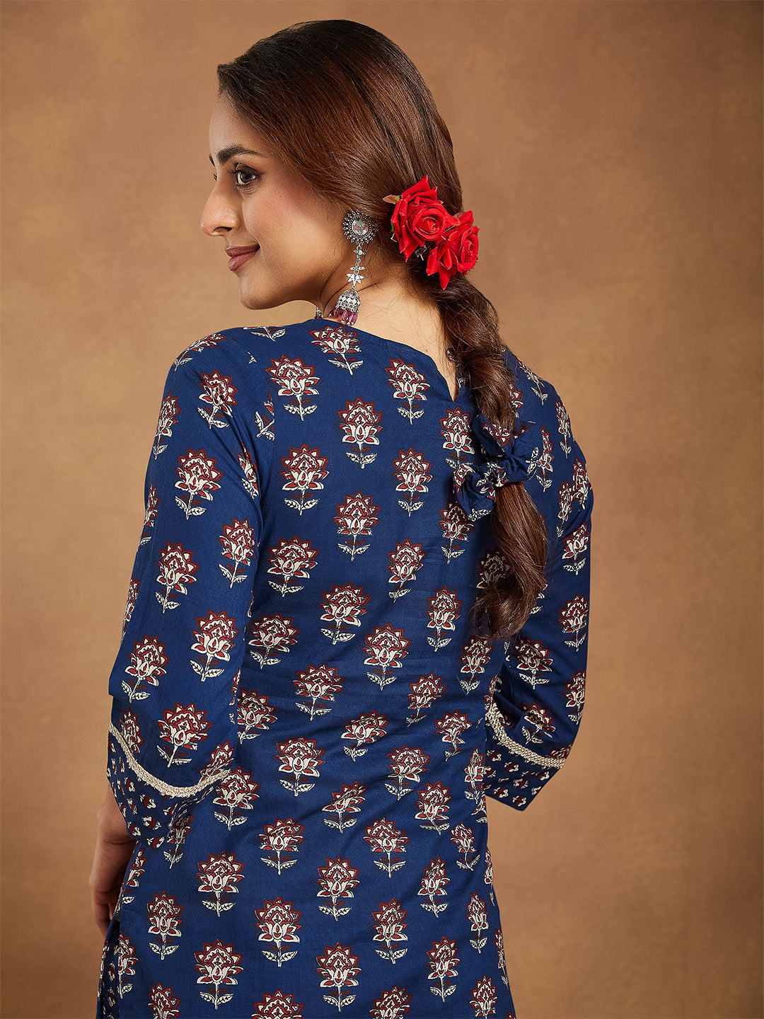 Ninnique Women's Dark Blue Pure Cotton Floral Printed Straight Kurta Pant Set