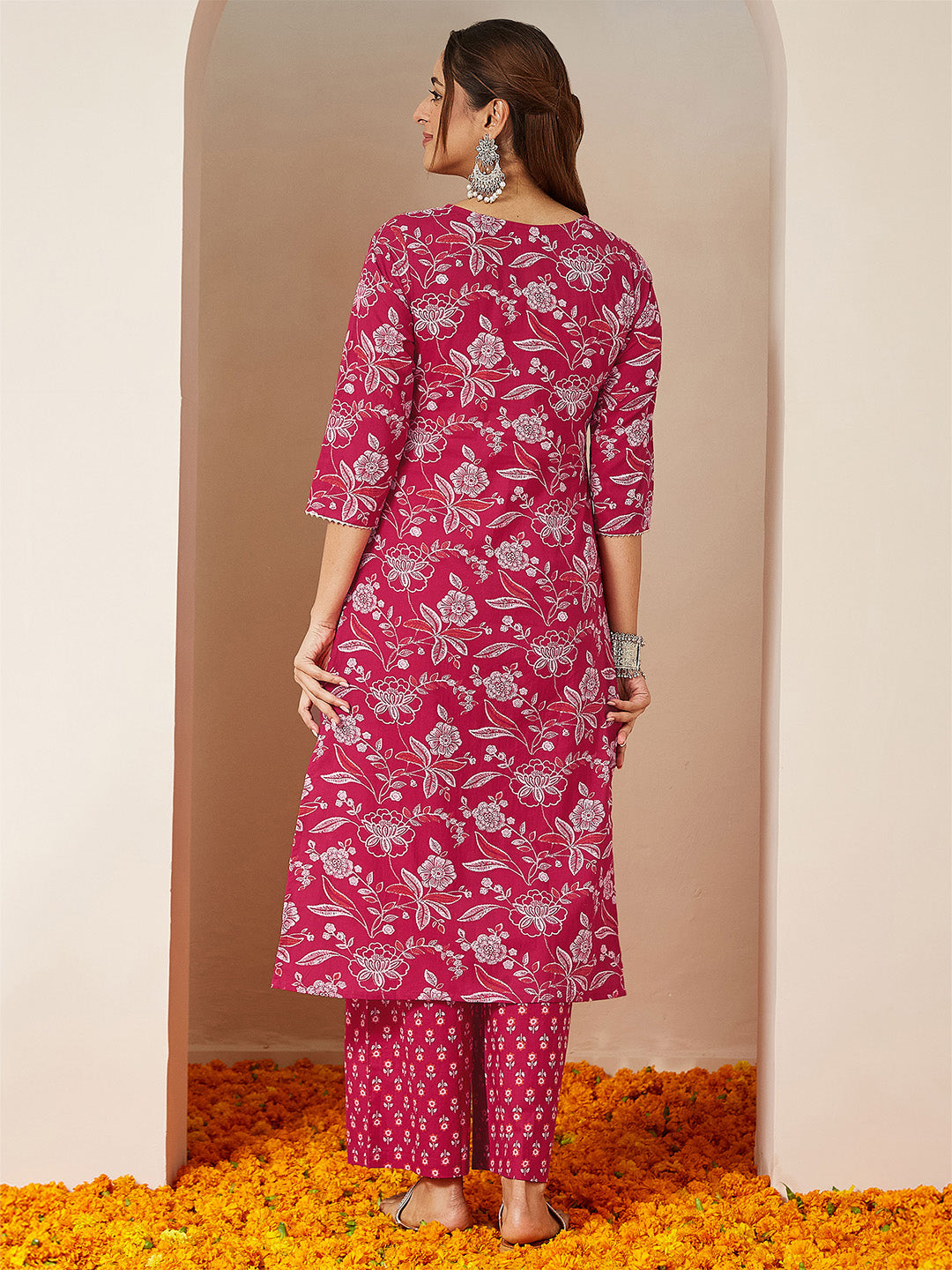 Ninnique Women's Magenta Pink Pure Cotton Floral Printed Straight Kurta Pant Set
