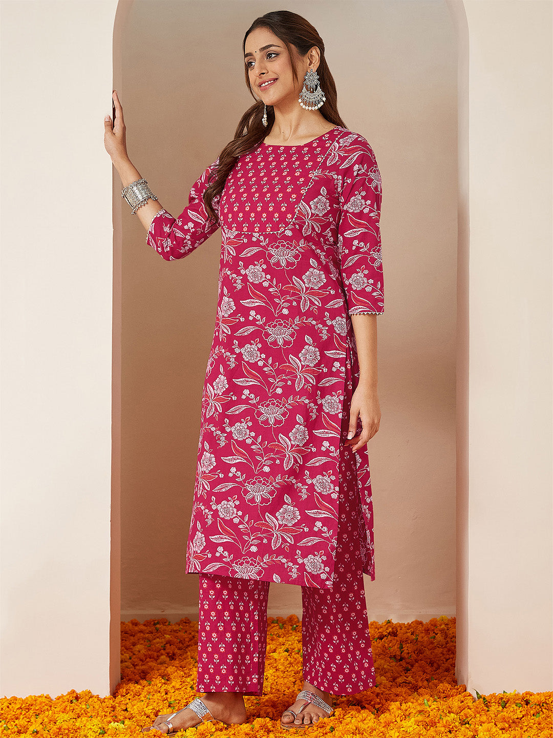 Ninnique Women's Magenta Pink Pure Cotton Floral Printed Straight Kurta Pant Set