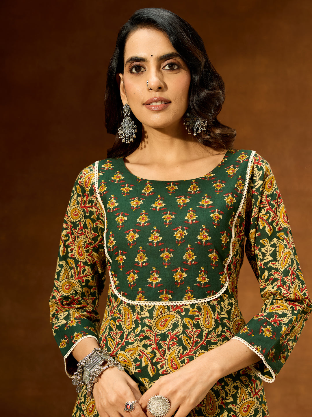 Ninnique Women's Green Pure Cotton Paisley Printed Straight Kurta Pant Set