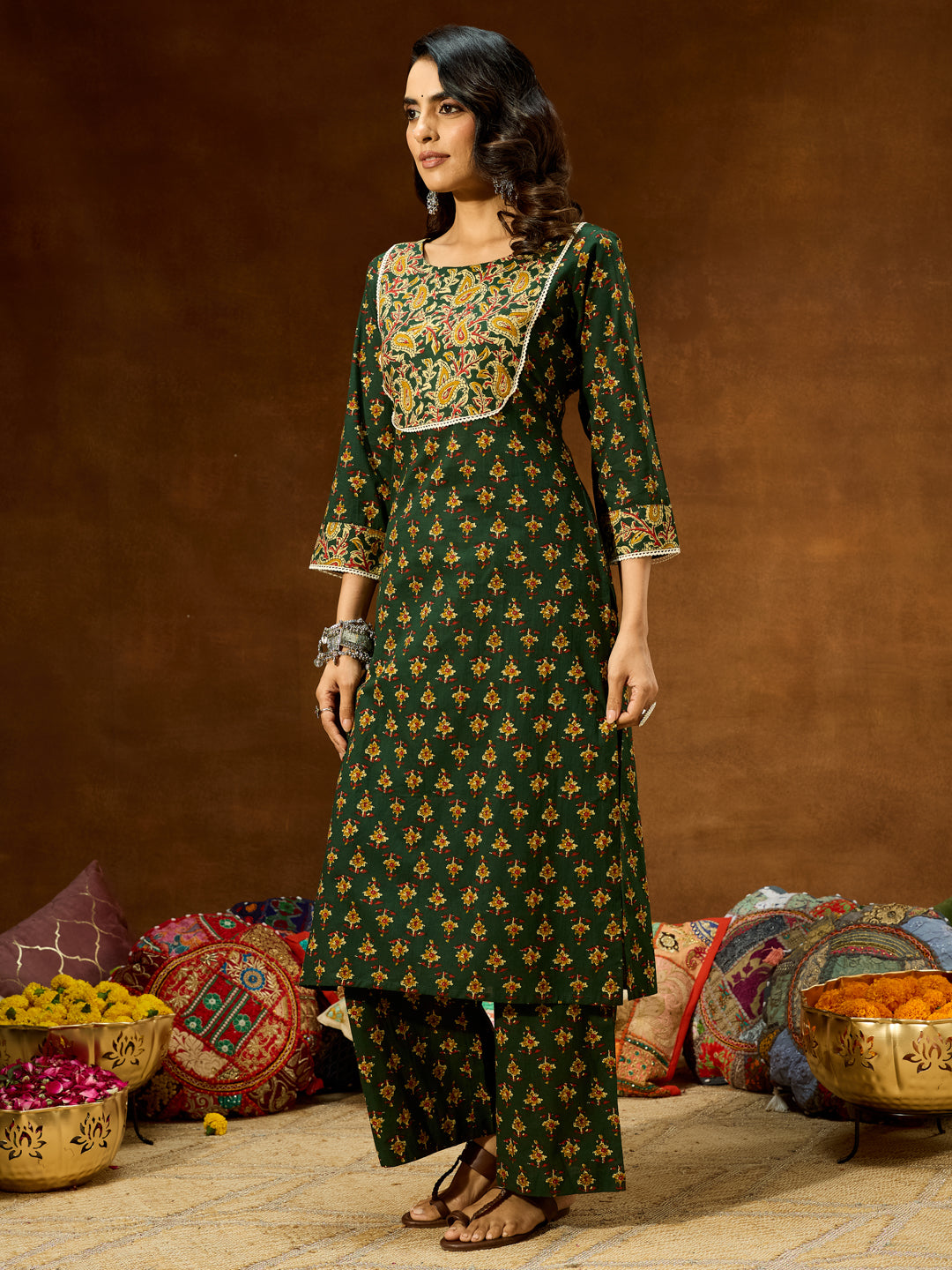 Ninnique Women's Green Pure Cotton Floral Printed Straight Kurta Set