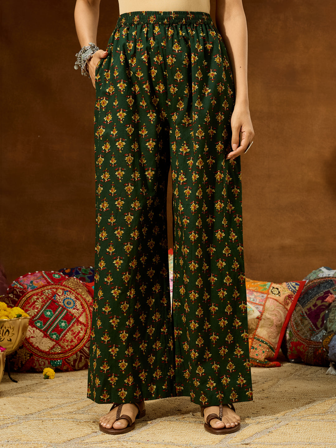 Ninnique Women's Green Pure Cotton Floral Printed Straight Kurta Set