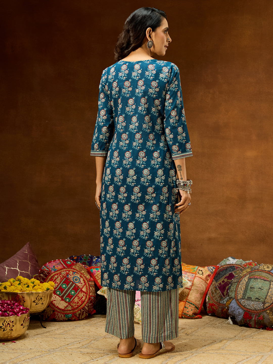 Ninnique Women's Blue Pure Cotton Floral Printed Straight Kurta Pant Set