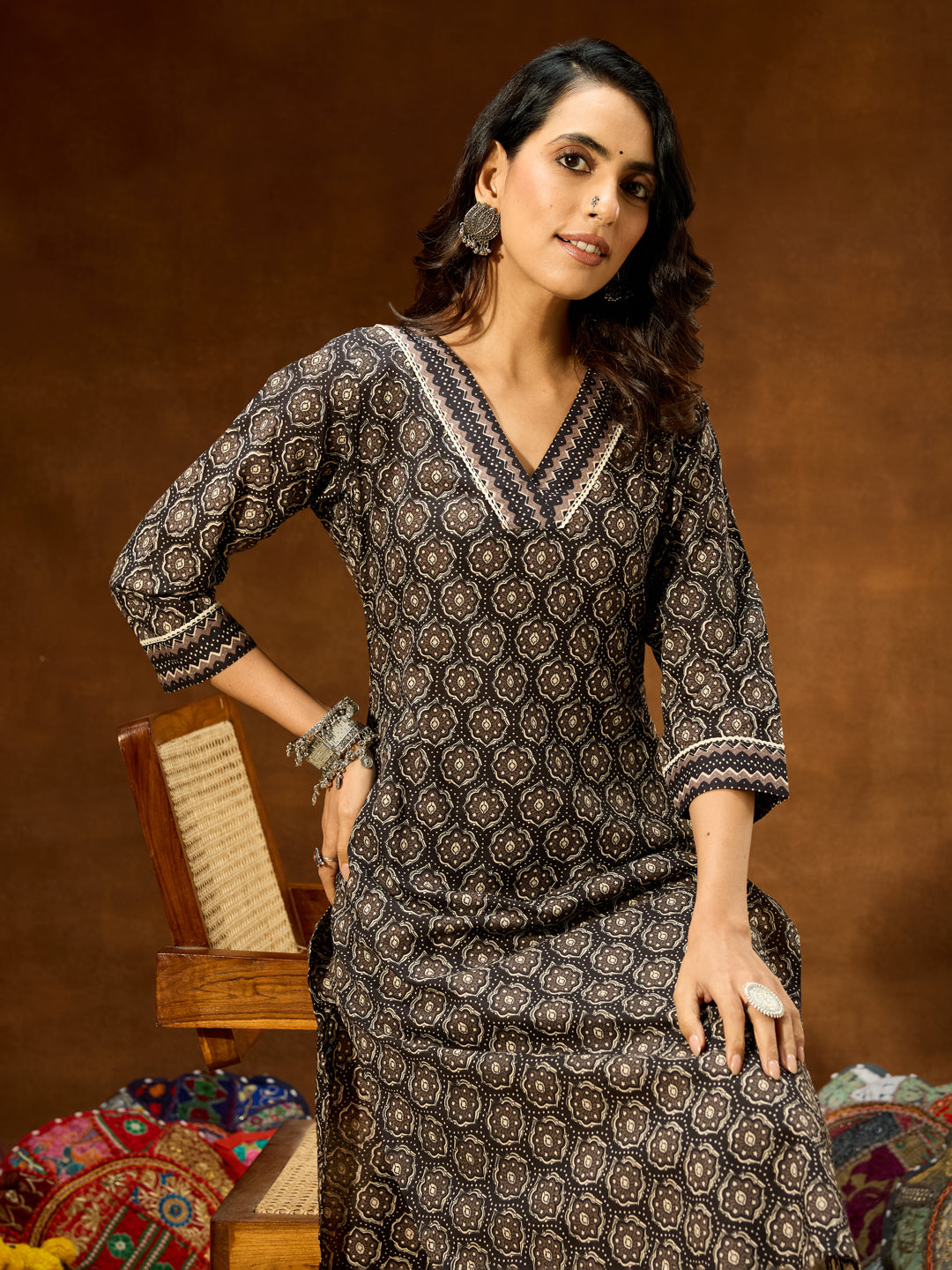Ninnique Women's Black Pure Cotton Ethnic Motifs Printed Straight Kurta Pant Set