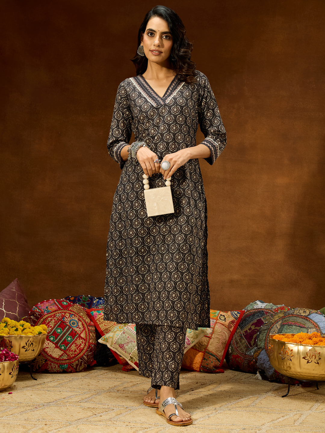 Ninnique Women's Black Pure Cotton Ethnic Motifs Printed Straight Kurta Pant Set