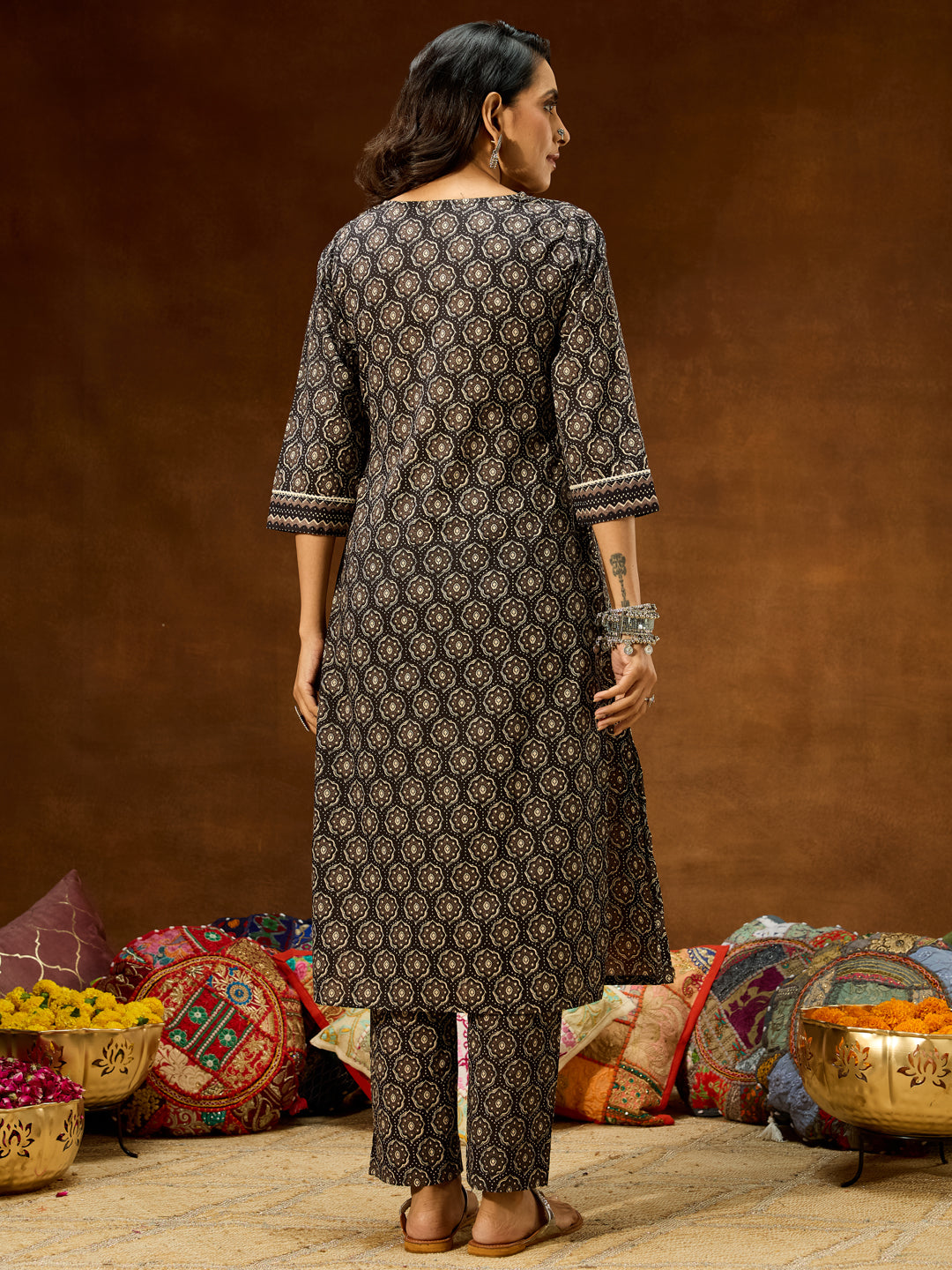Ninnique Women's Black Pure Cotton Ethnic Motifs Printed Straight Kurta Pant Set
