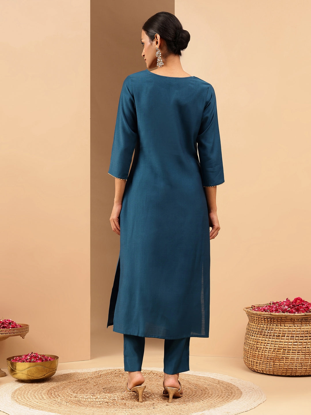 Ninnique Women's Teal Blue Silk Blend Zari Yoke Embroidered Straight Kurta