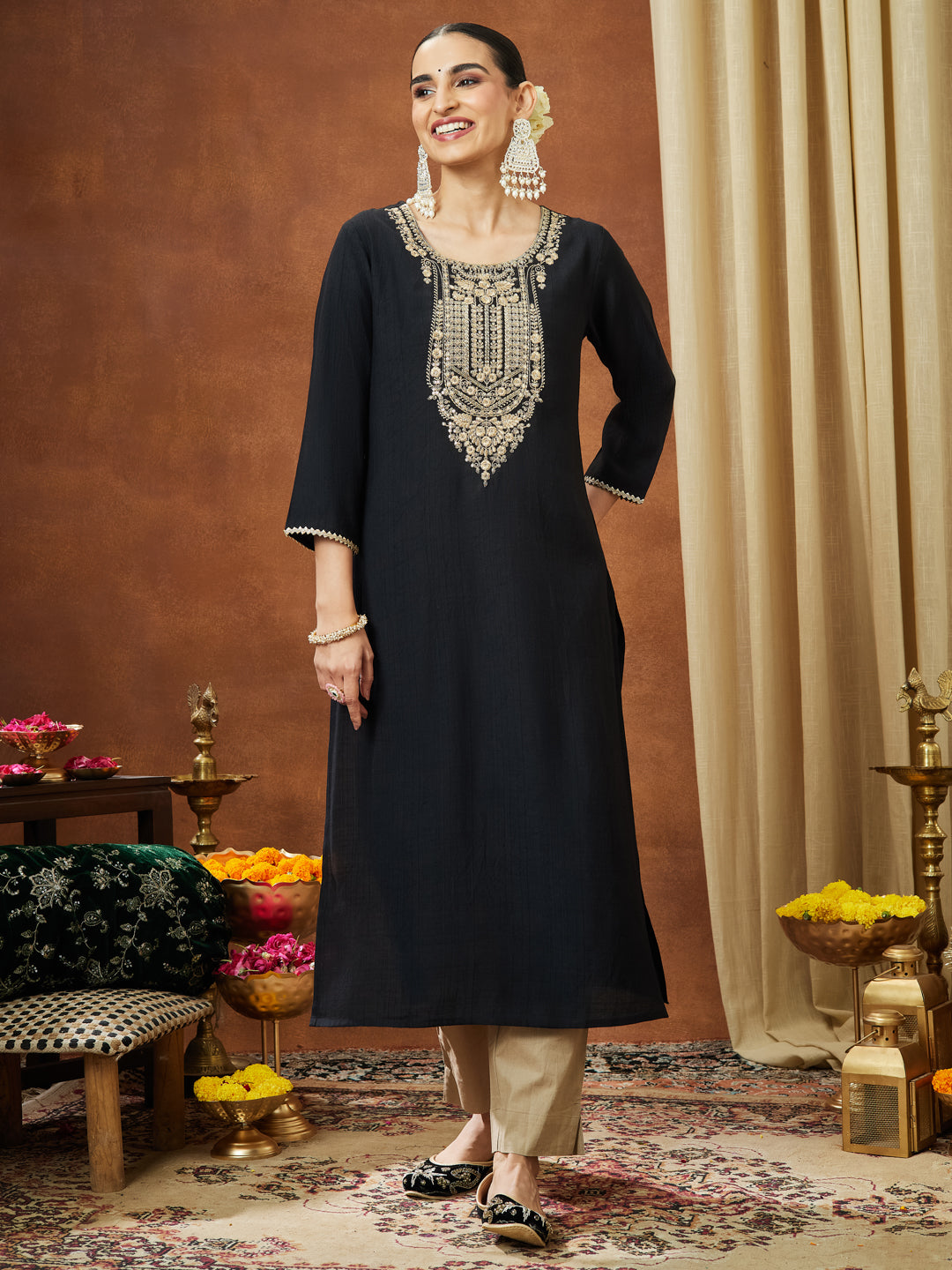 Ninnique Women's Black Silk Blend Zari Yoke Embroidered Straight Kurta