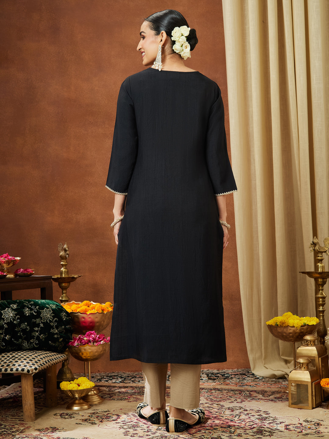 Ninnique Women's Black Silk Blend Zari Yoke Embroidered Straight Kurta