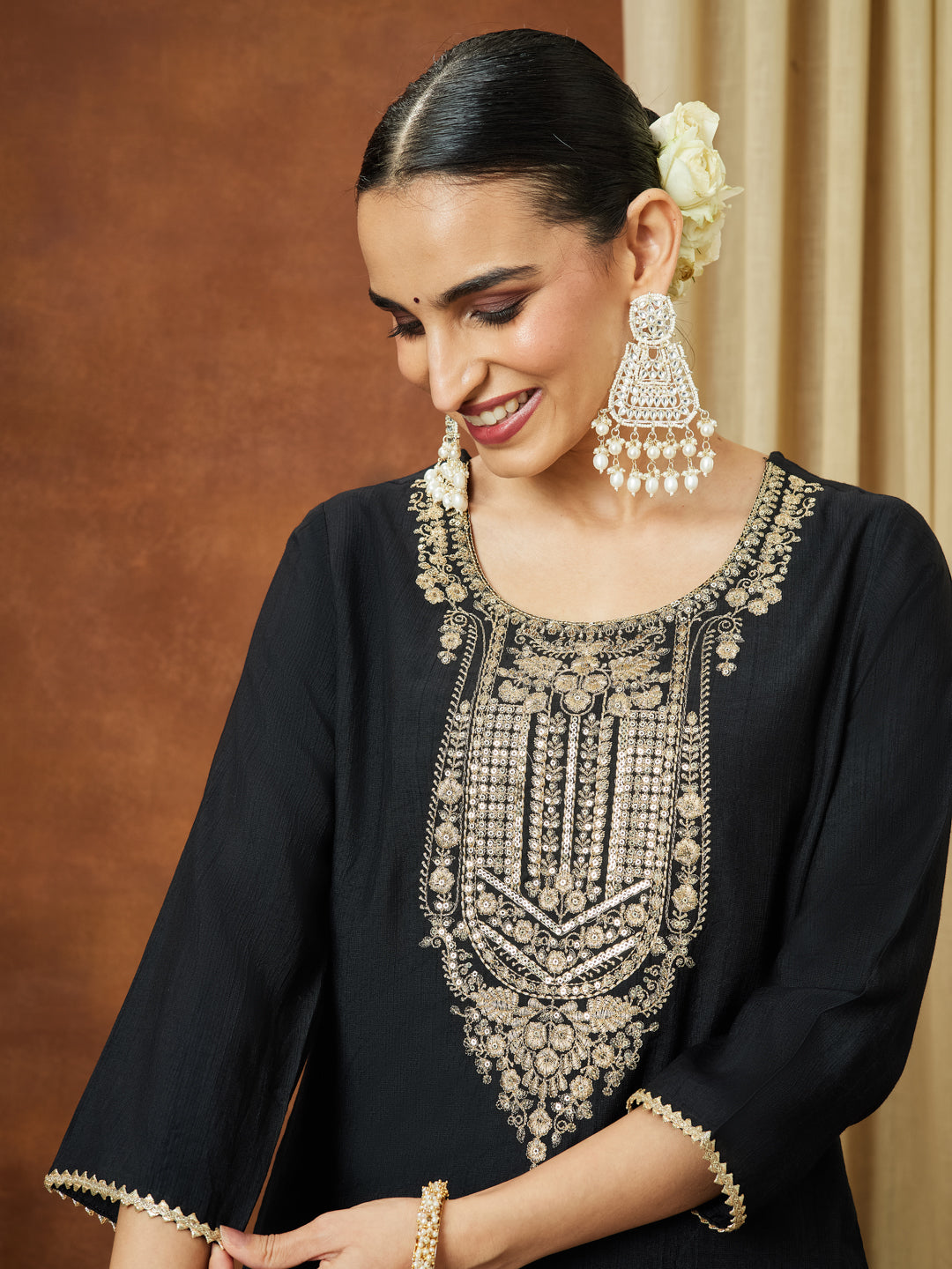 Ninnique Women's Black Silk Blend Zari Yoke Embroidered Straight Kurta
