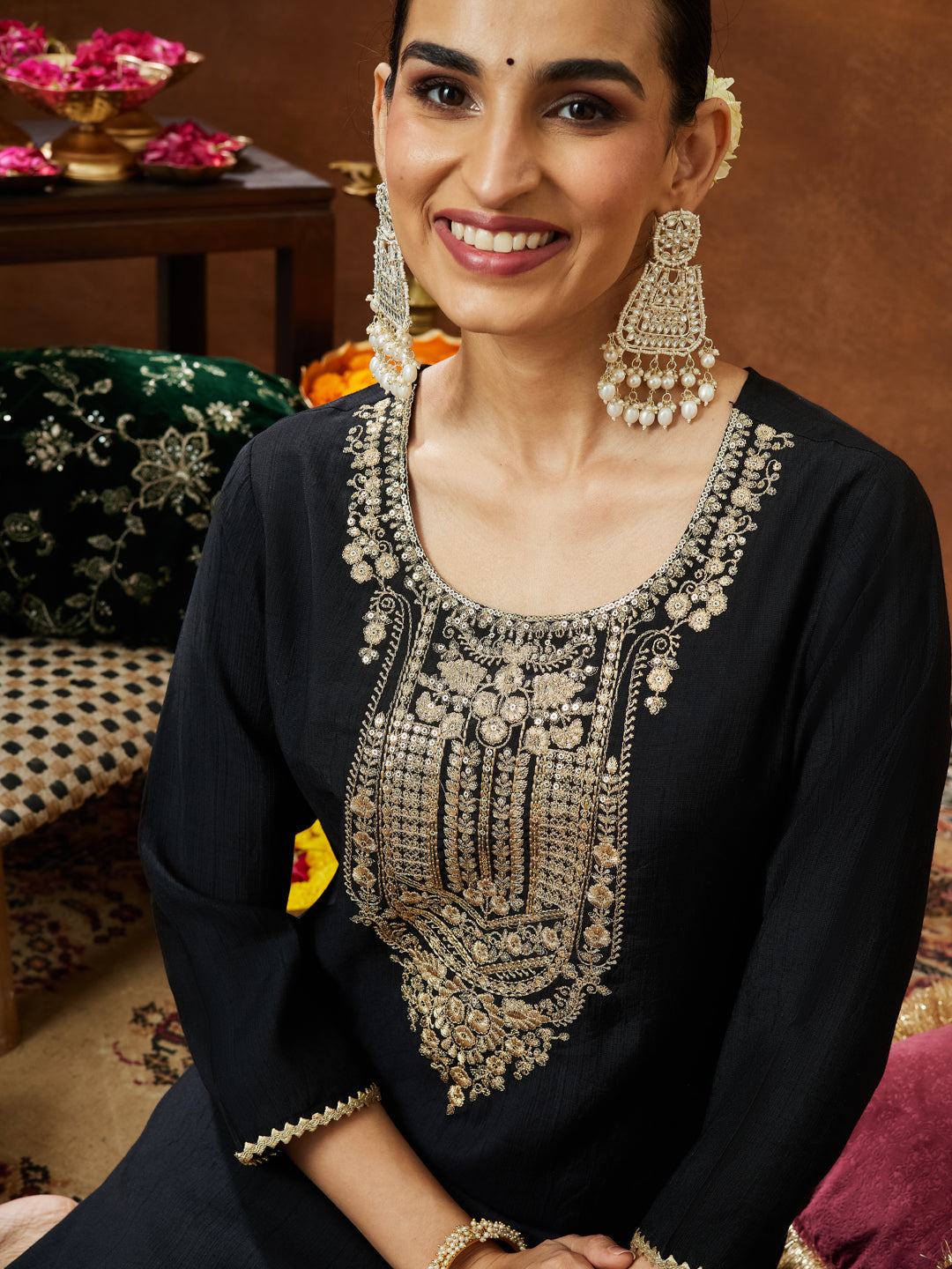 Ninnique Women's Black Silk Blend Zari Yoke Embroidered Straight Kurta