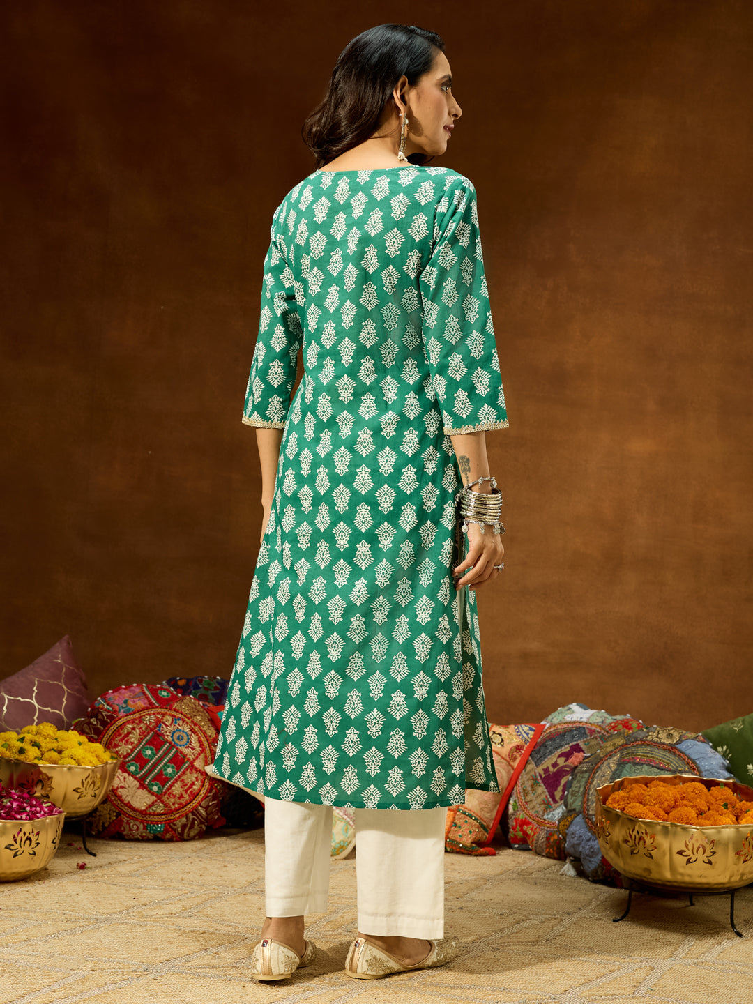 Ninnique Women's Green Pure Cotton Ethnic Motifs Printed Straight Kurta