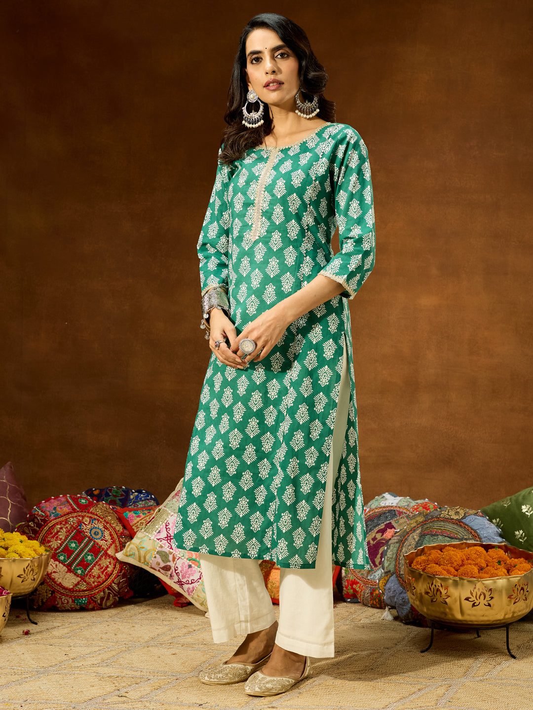 Ninnique Women's Green Pure Cotton Ethnic Motifs Printed Straight Kurta