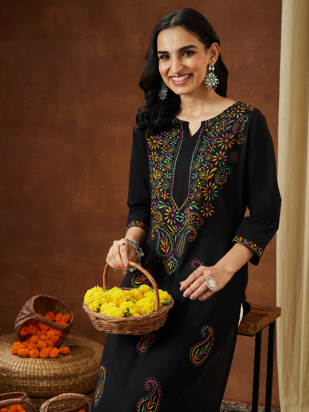 Ninnique Women's Black Pure Cotton Paisley Printed Straight Kurta Set