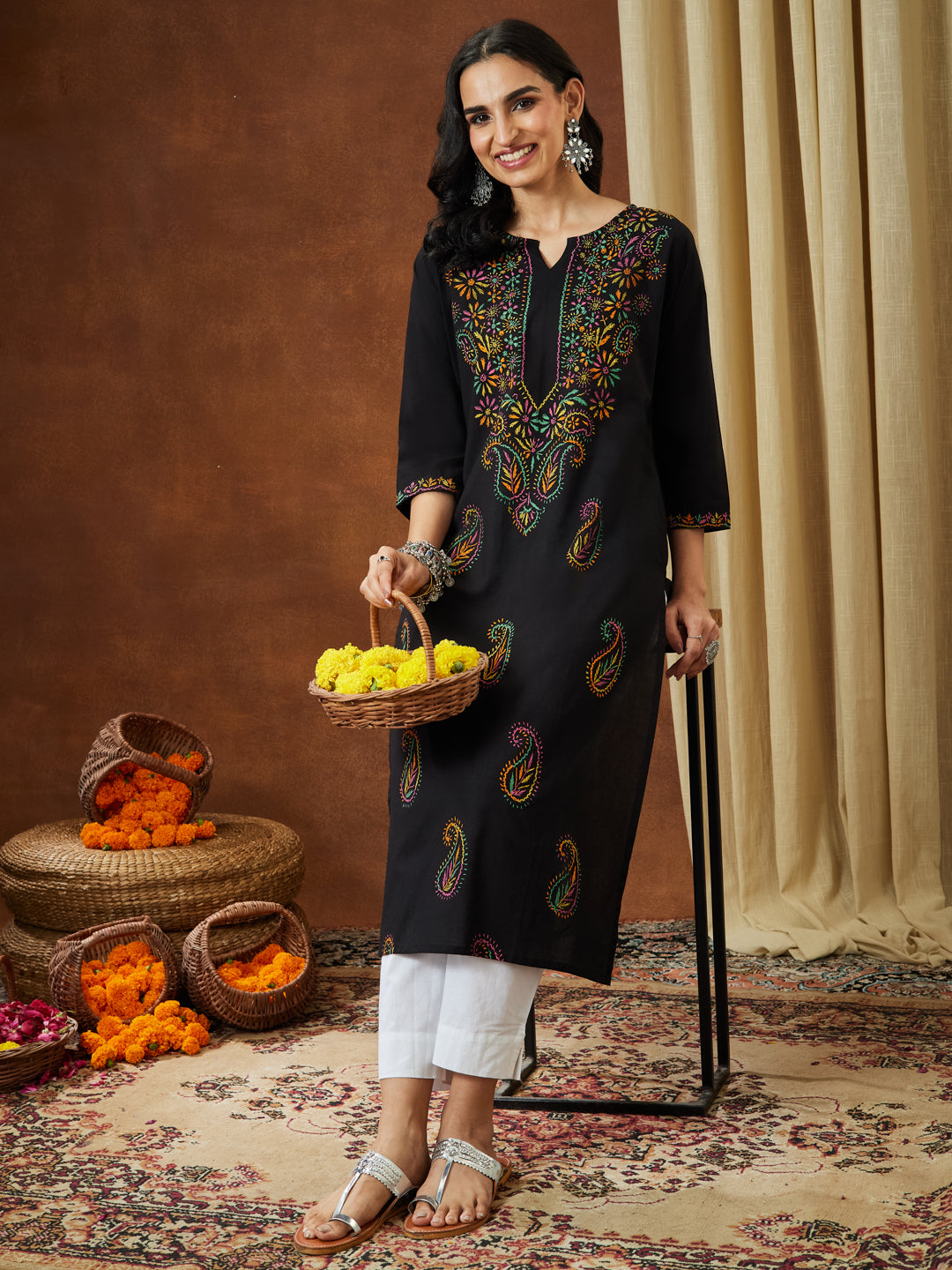 Ninnique Women's Black Pure Cotton Paisley Printed Straight Kurta Set