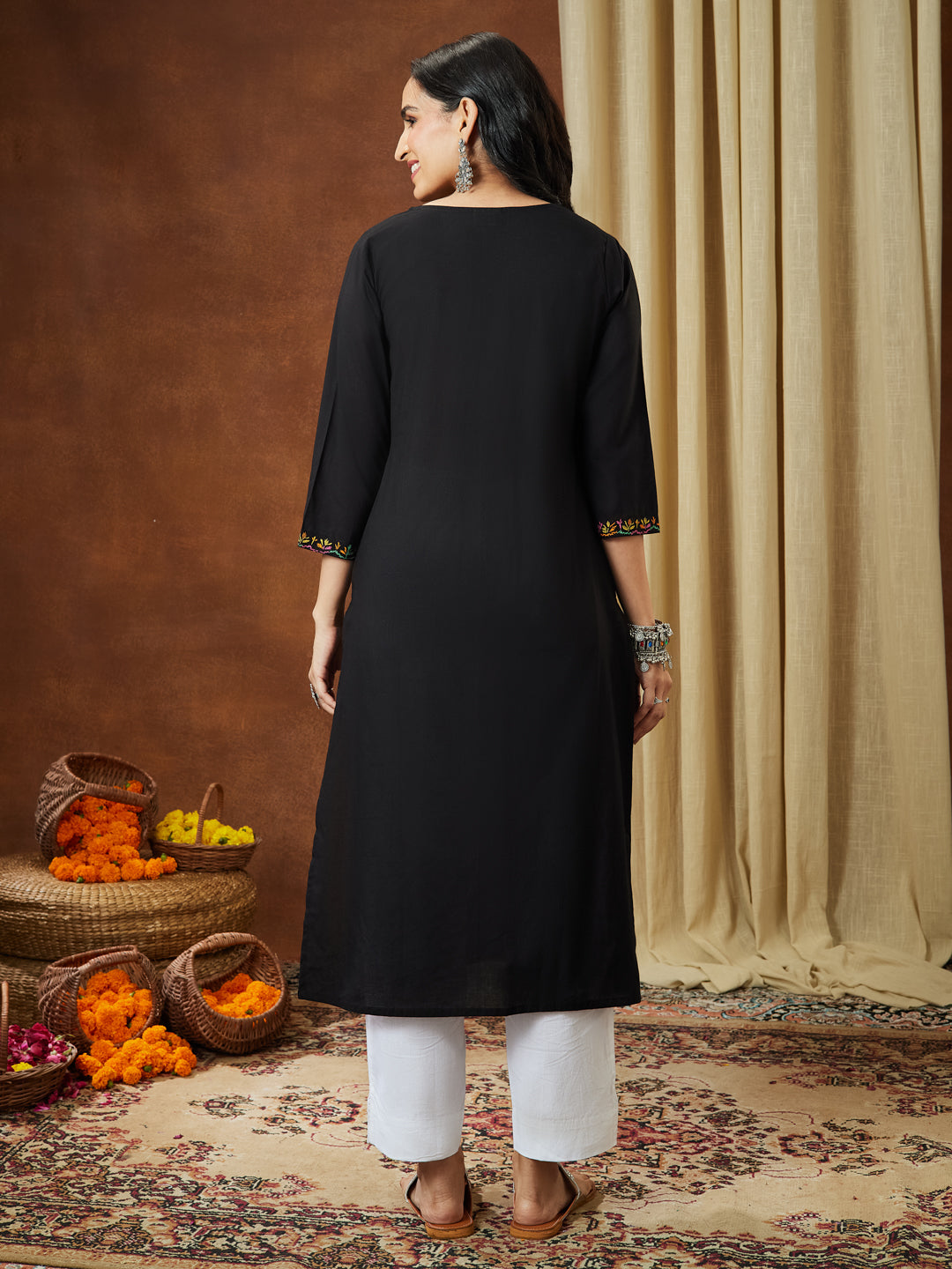 Ninnique Women's Black Pure Cotton Paisley Printed Straight Kurta Set