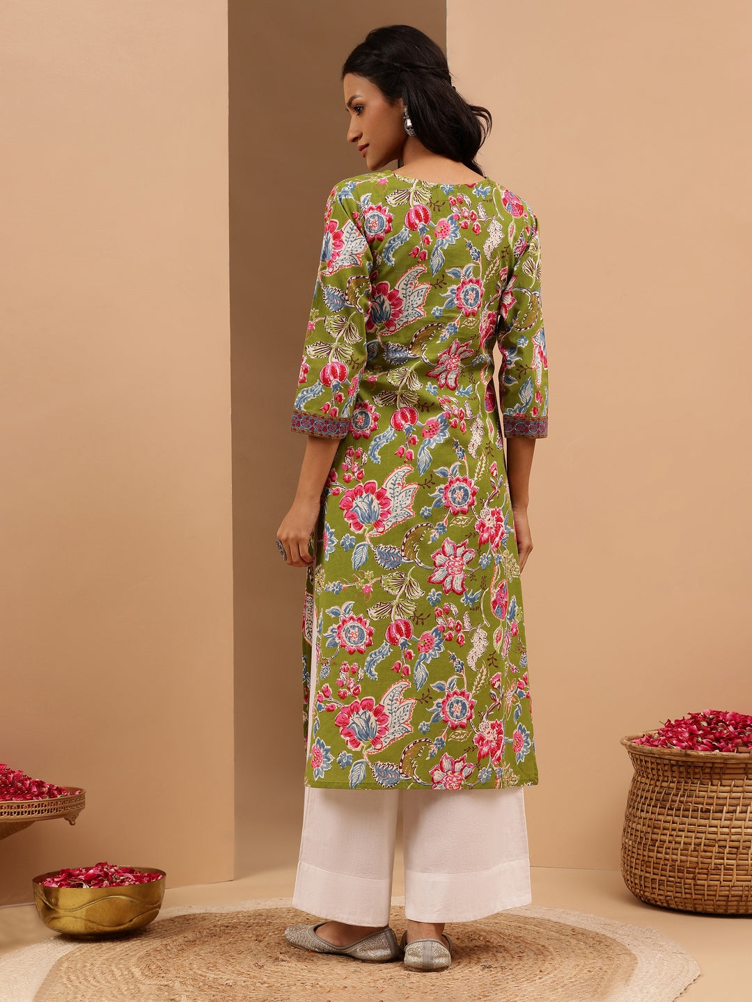 Ninnique Women's Green Pure Cotton Floral Printed Straight Kurta