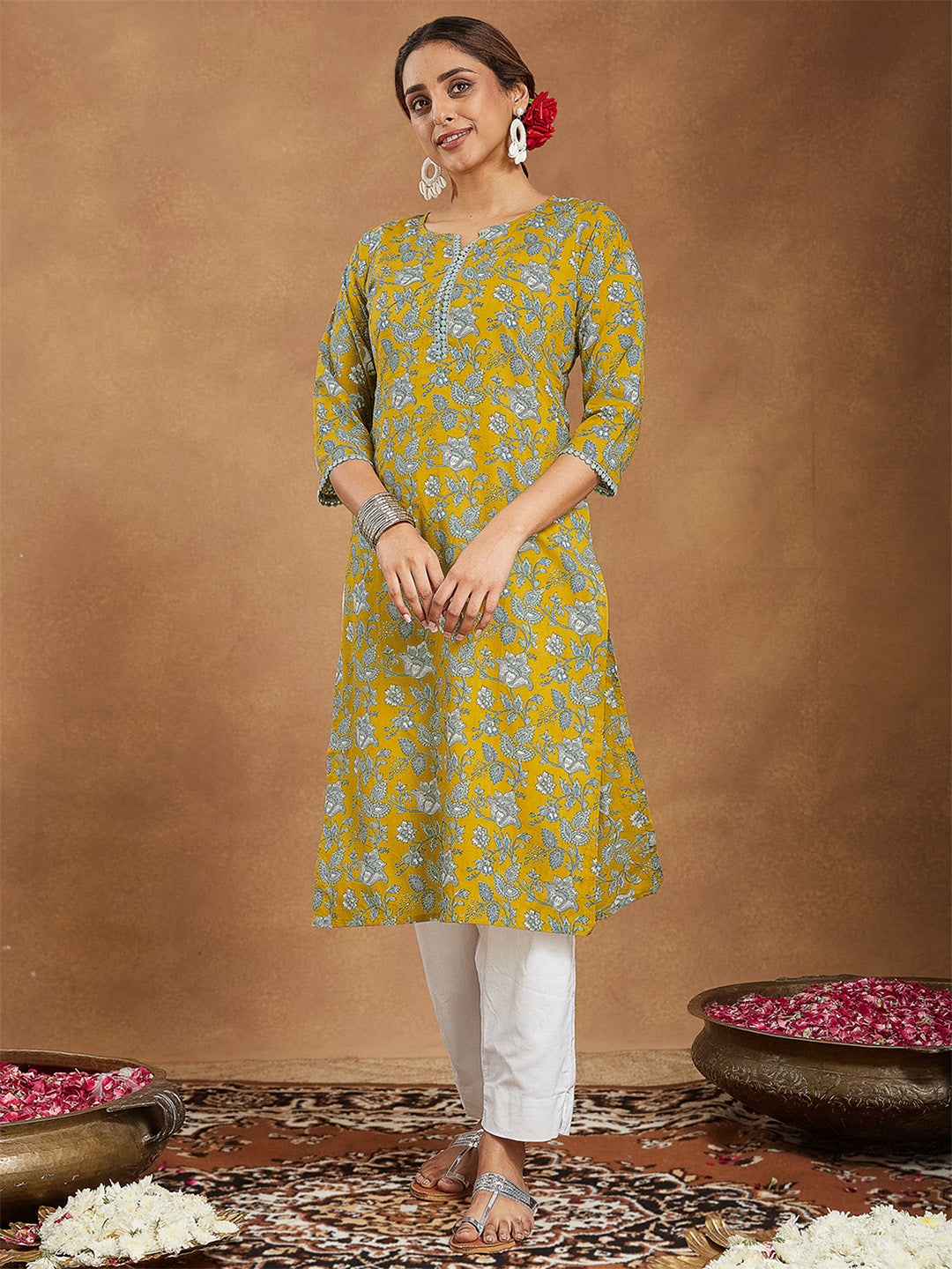 Ninnique Women's Mustard Pure Cotton Floral Printed Straight Kurta