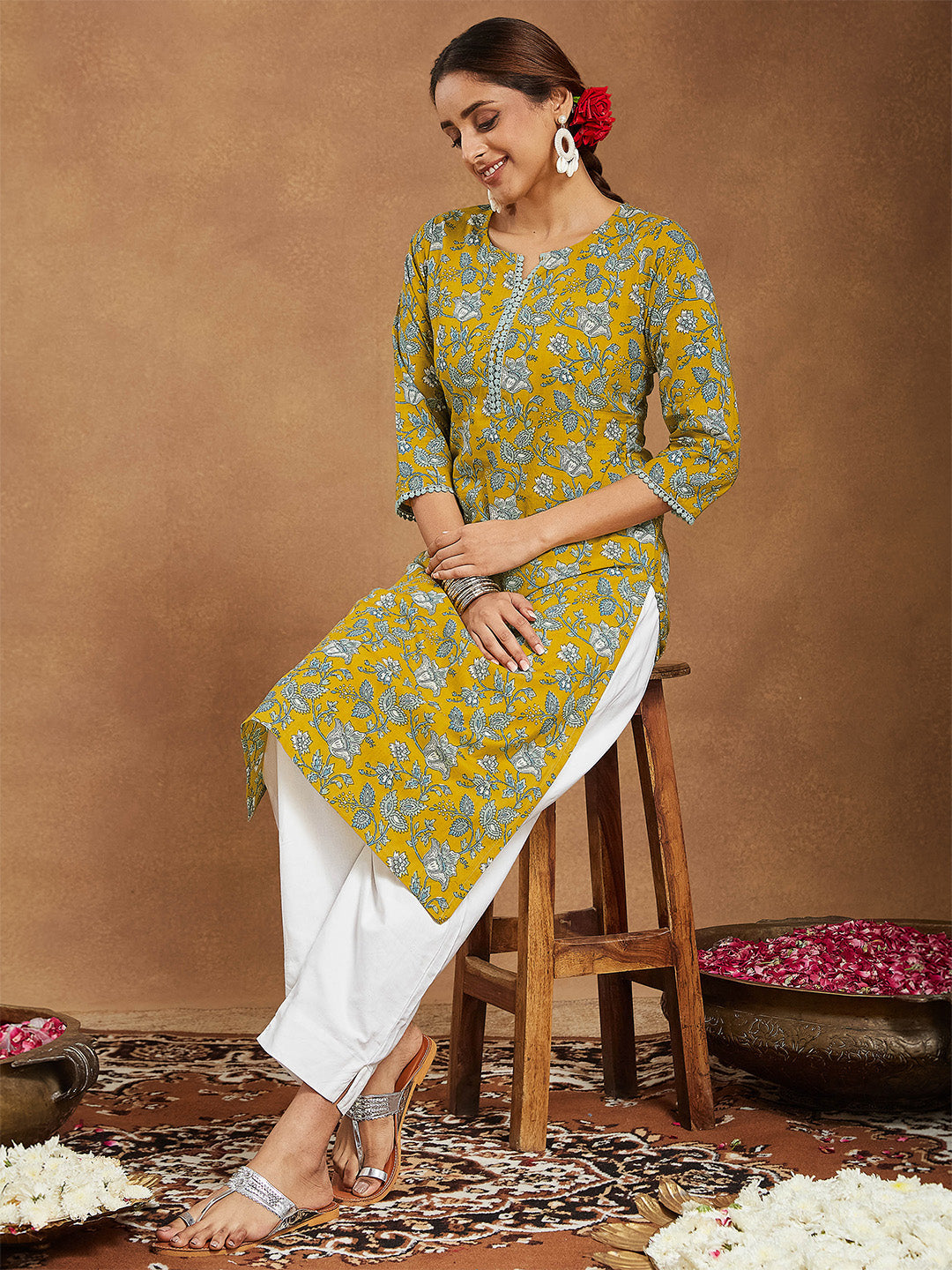 Ninnique Women's Mustard Pure Cotton Floral Printed Straight Kurta
