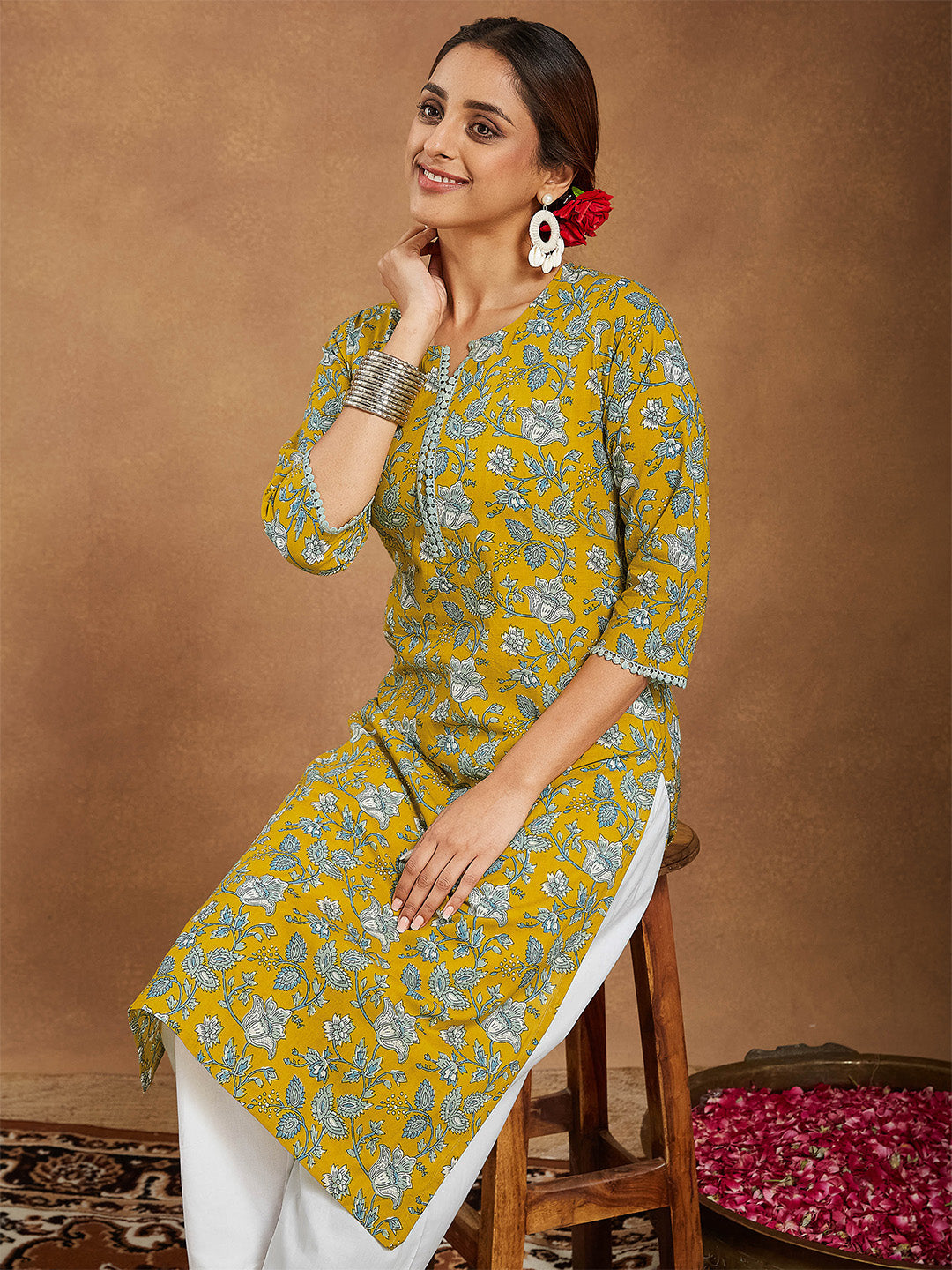 Ninnique Women's Mustard Pure Cotton Floral Printed Straight Kurta
