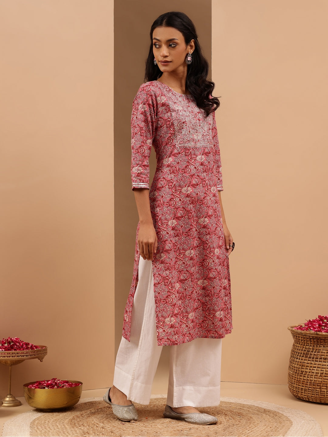 Ninnique Women's Pink Pure Cotton Yoke Embroidered Straight Kurta