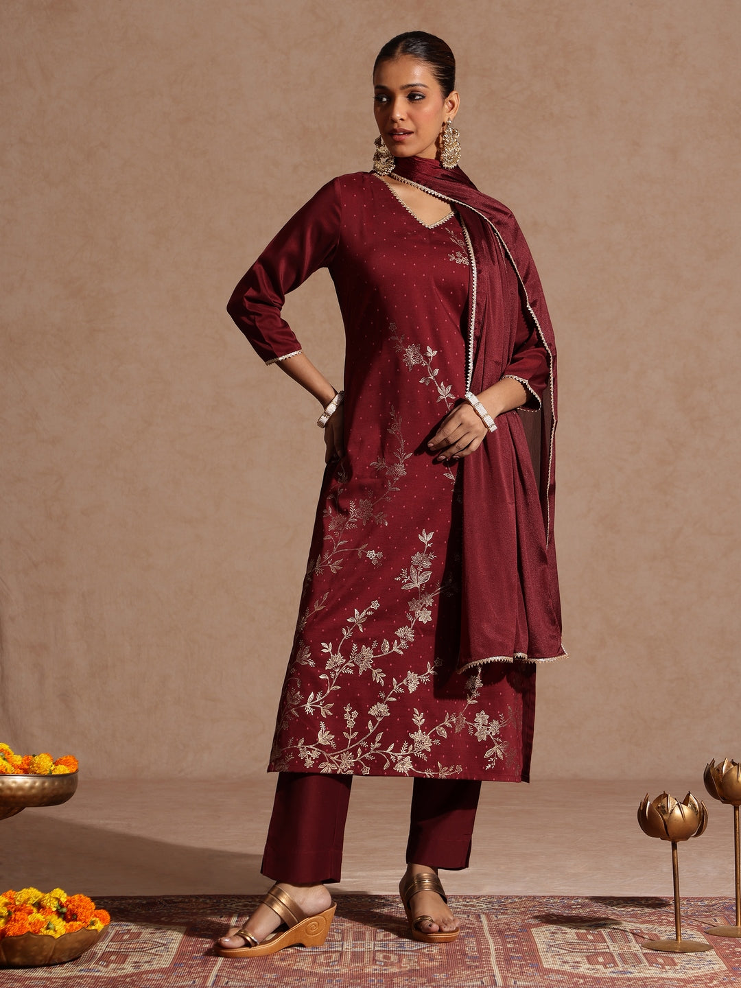 Ninnique Women's Maroon Silk Blend Gold Printed Straight Kurta Set