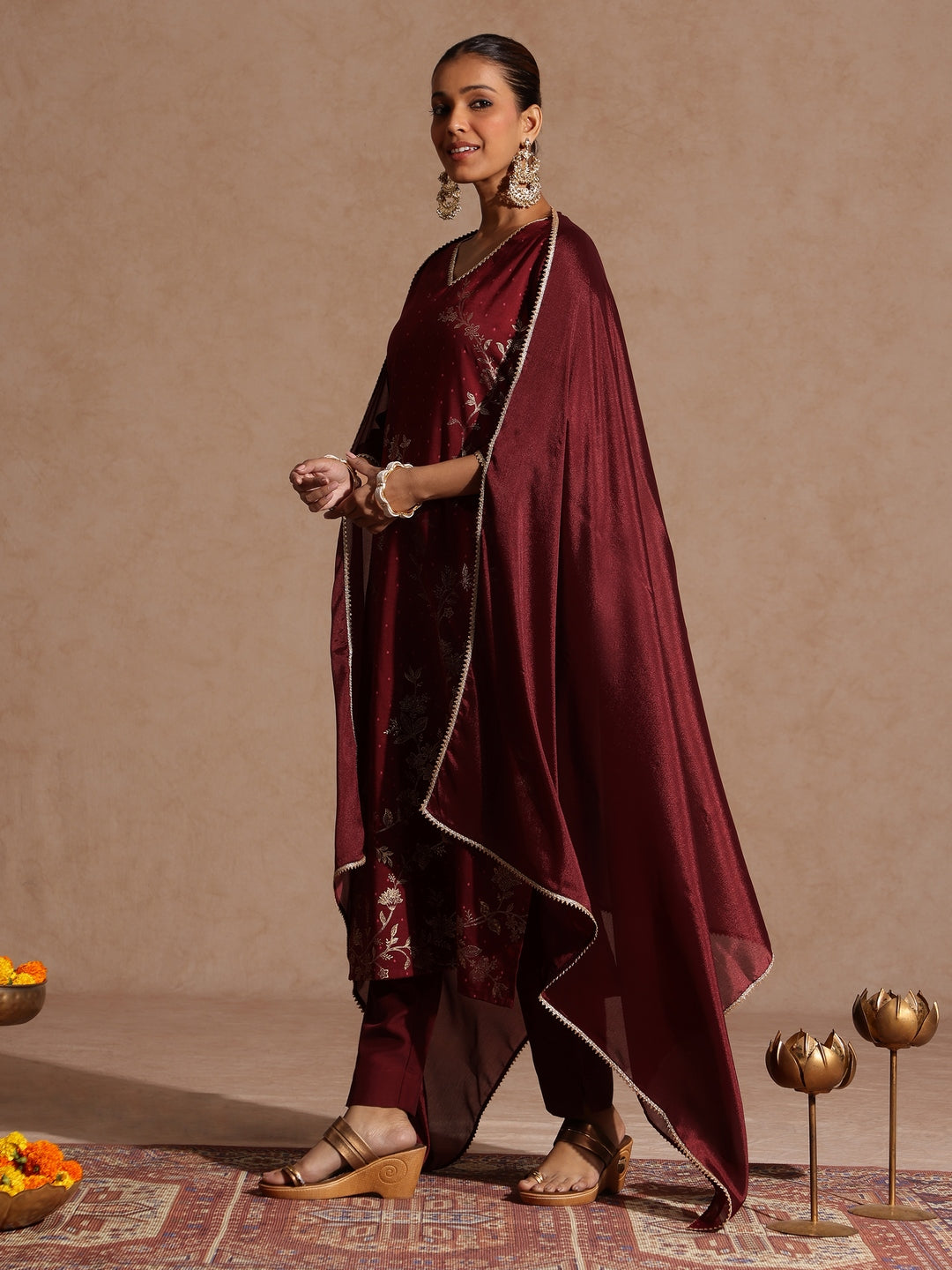 Ninnique Women's Maroon Silk Blend Gold Printed Straight Kurta Set