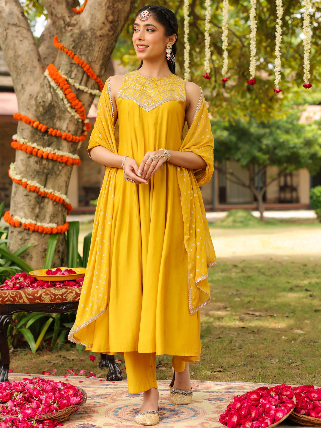 Ninnique Women Yellow Chanderi Silk Embellished Anarkali Kurta Set With Dupatta