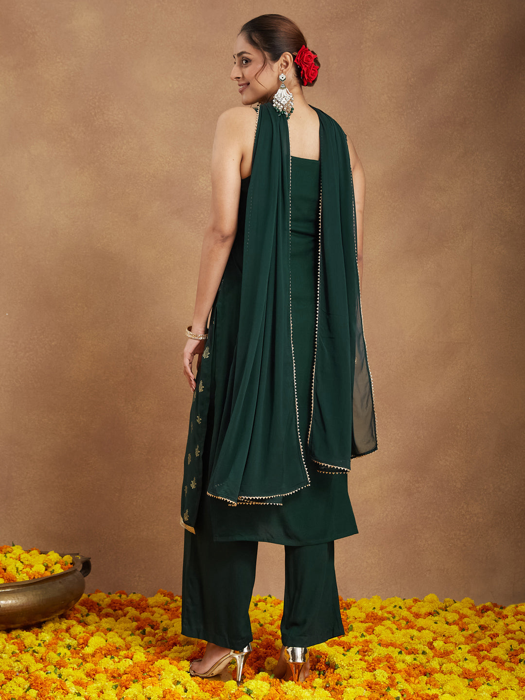 Ninnique Women's Dark Green Rayon Embellished Foil Printed Straight Kurta Set