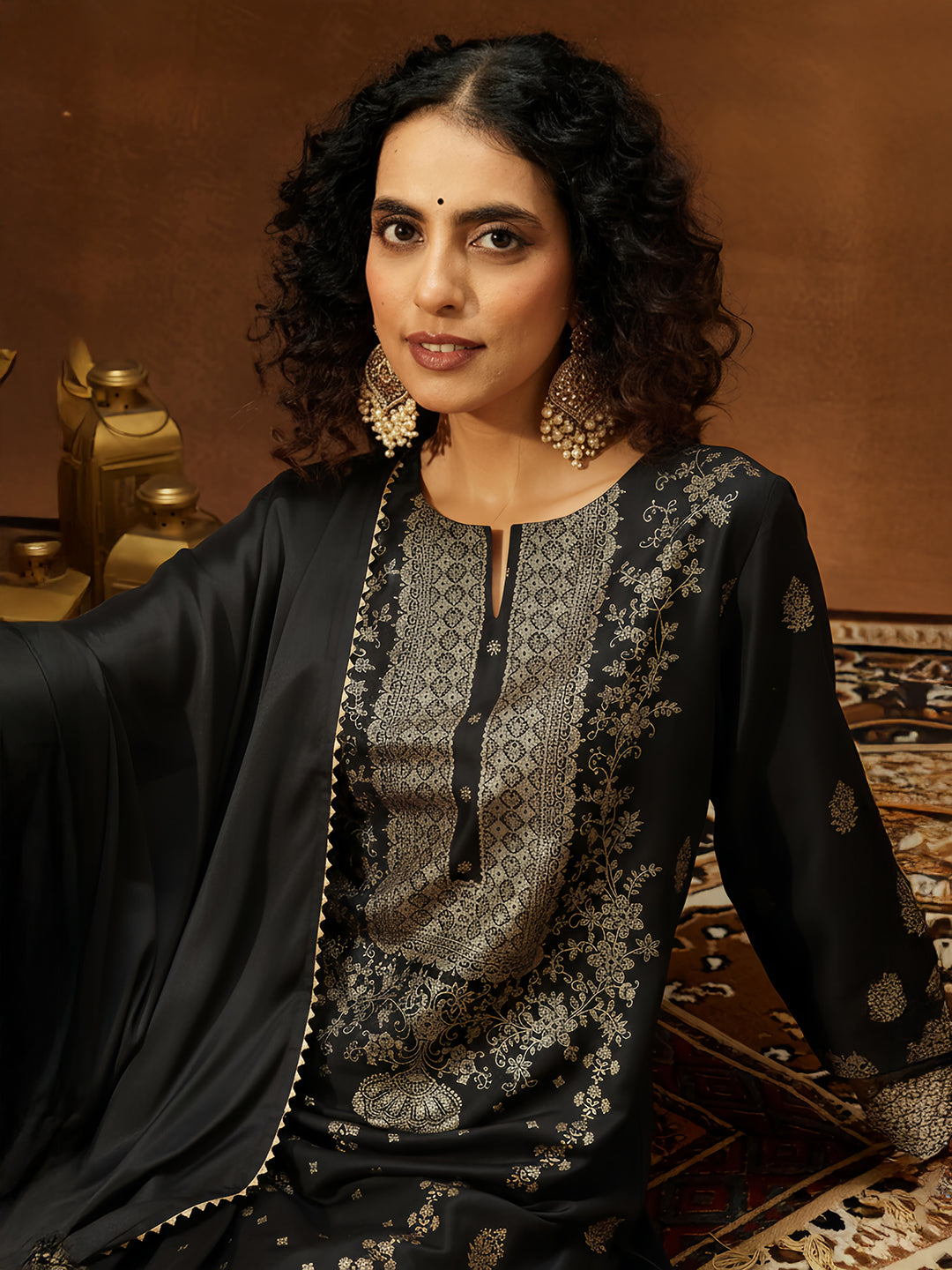 Ninnique Women's Black Silk Blend Foil Printed Straight Kurta Set