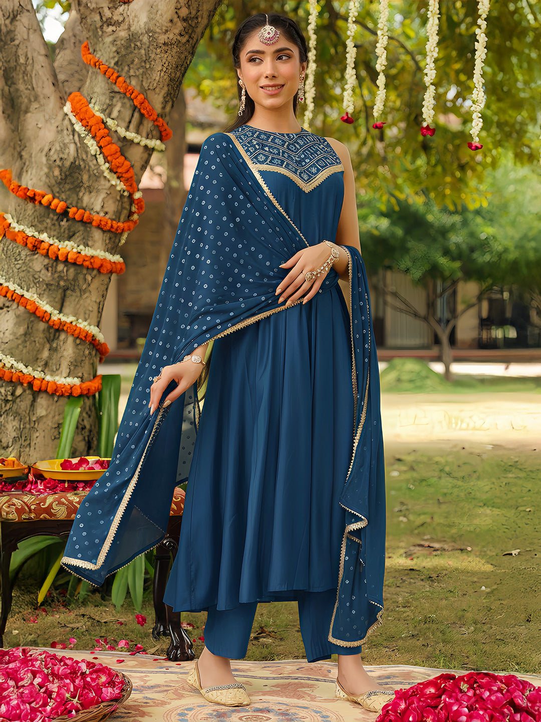 Ninnique Women Teal Blue Chanderi Silk Embellished Anarkali Kurta Set With Dupatta