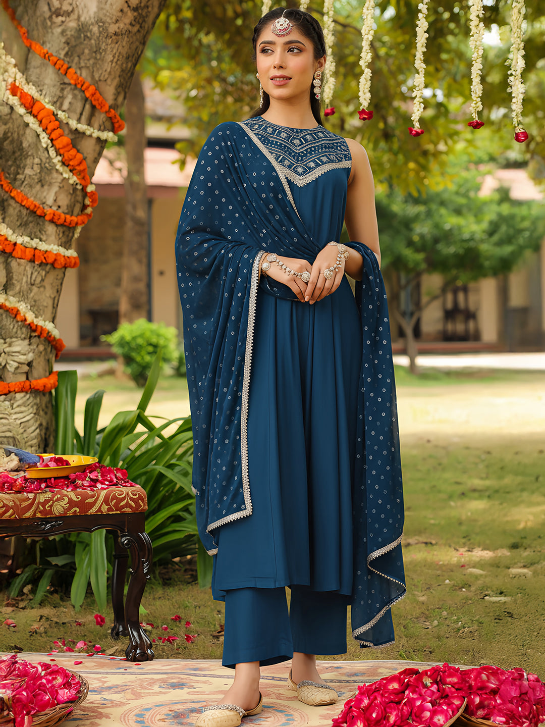 Ninnique Women Teal Blue Chanderi Silk Embellished Anarkali Kurta Set With Dupatta